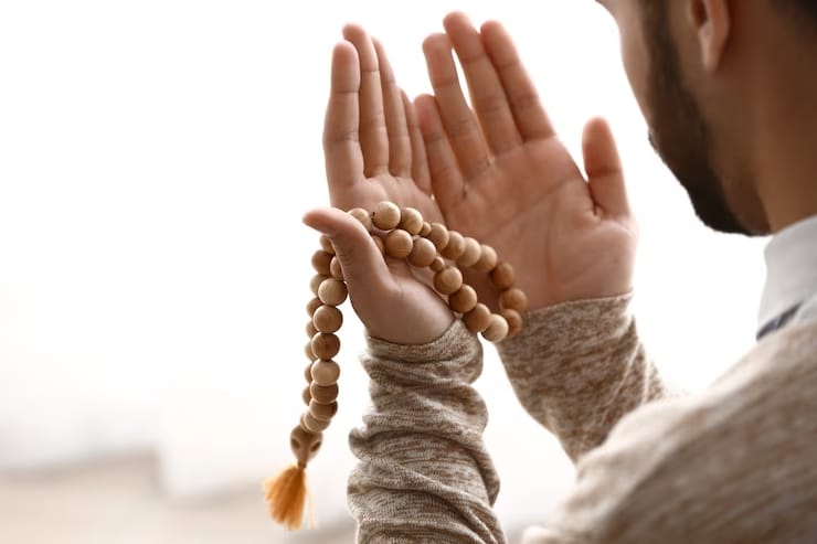 young-muslim-man-praying-indoors_392895-7245